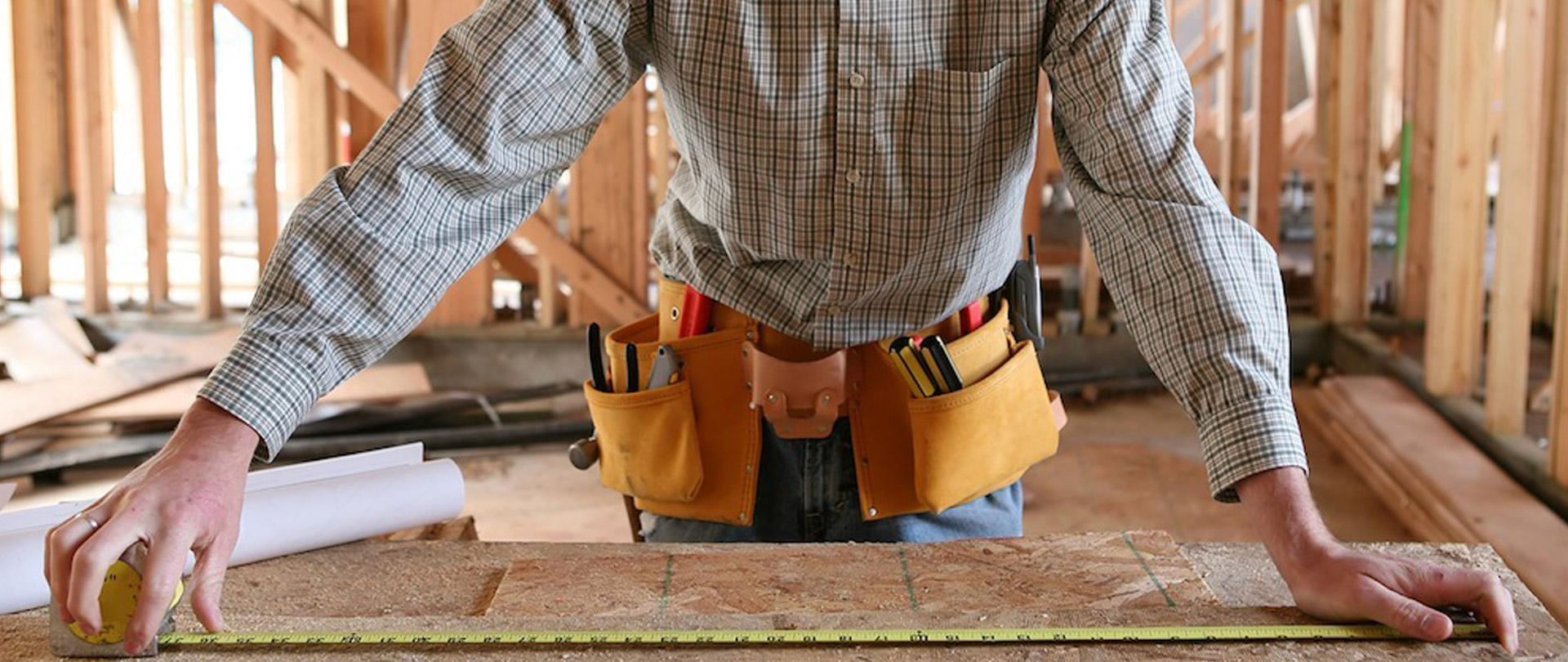 Требуется в мебельный цех. Плотник строитель. Плотник мебельщик. Работа плотник свежее вакансии. Плотник строитель.